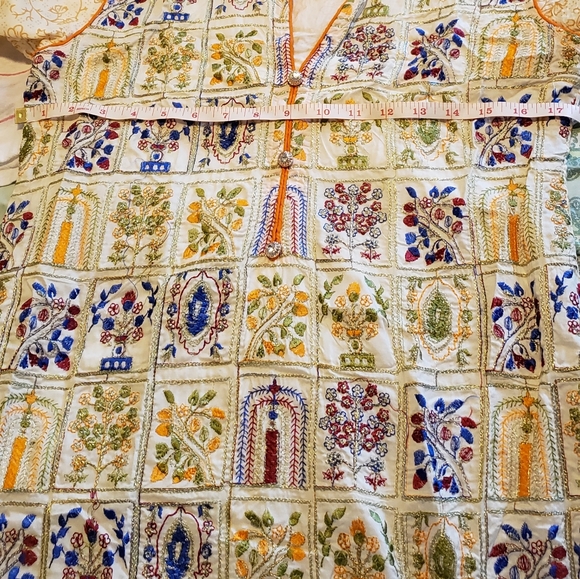 3 piece beautiful dress with pants and dopatta - Picture 3 of 4